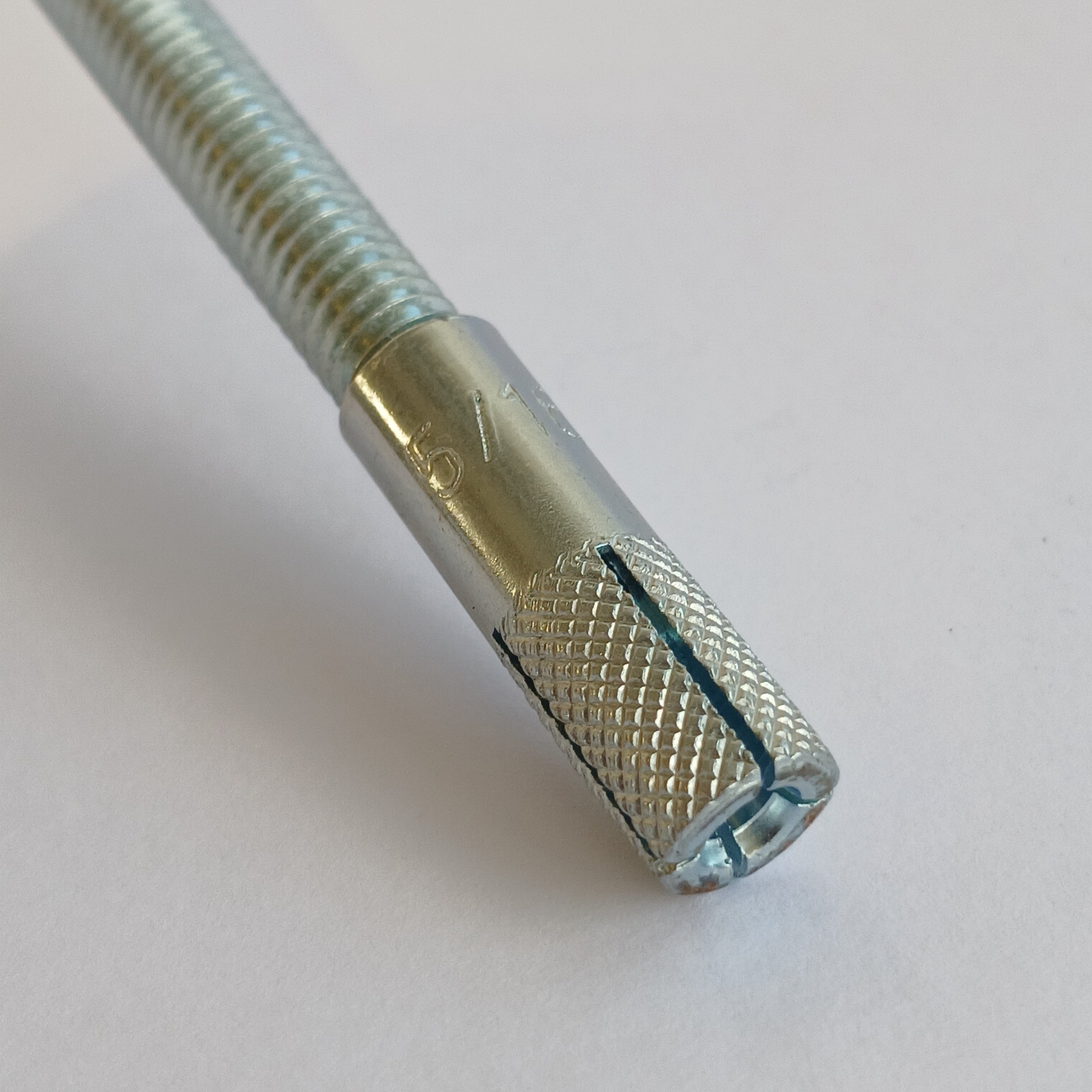 Taco Expansivo 5/16" - para Hormigón - Drop In